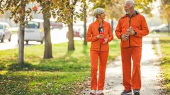 Waarom is het belangrijk om ook na je 45ste te blijven wandelen en hoe begin je daarmee op de juiste manier?